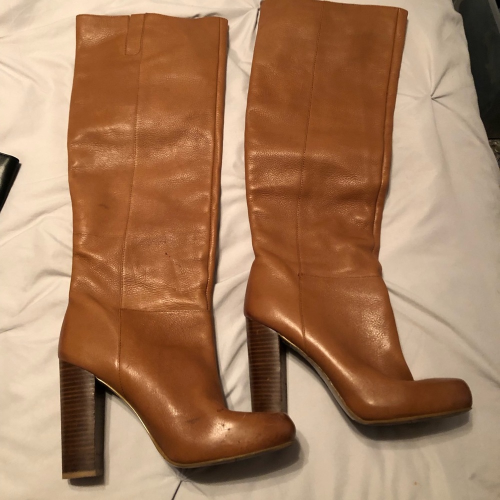 Gorgeous Nine West cognac leather boots